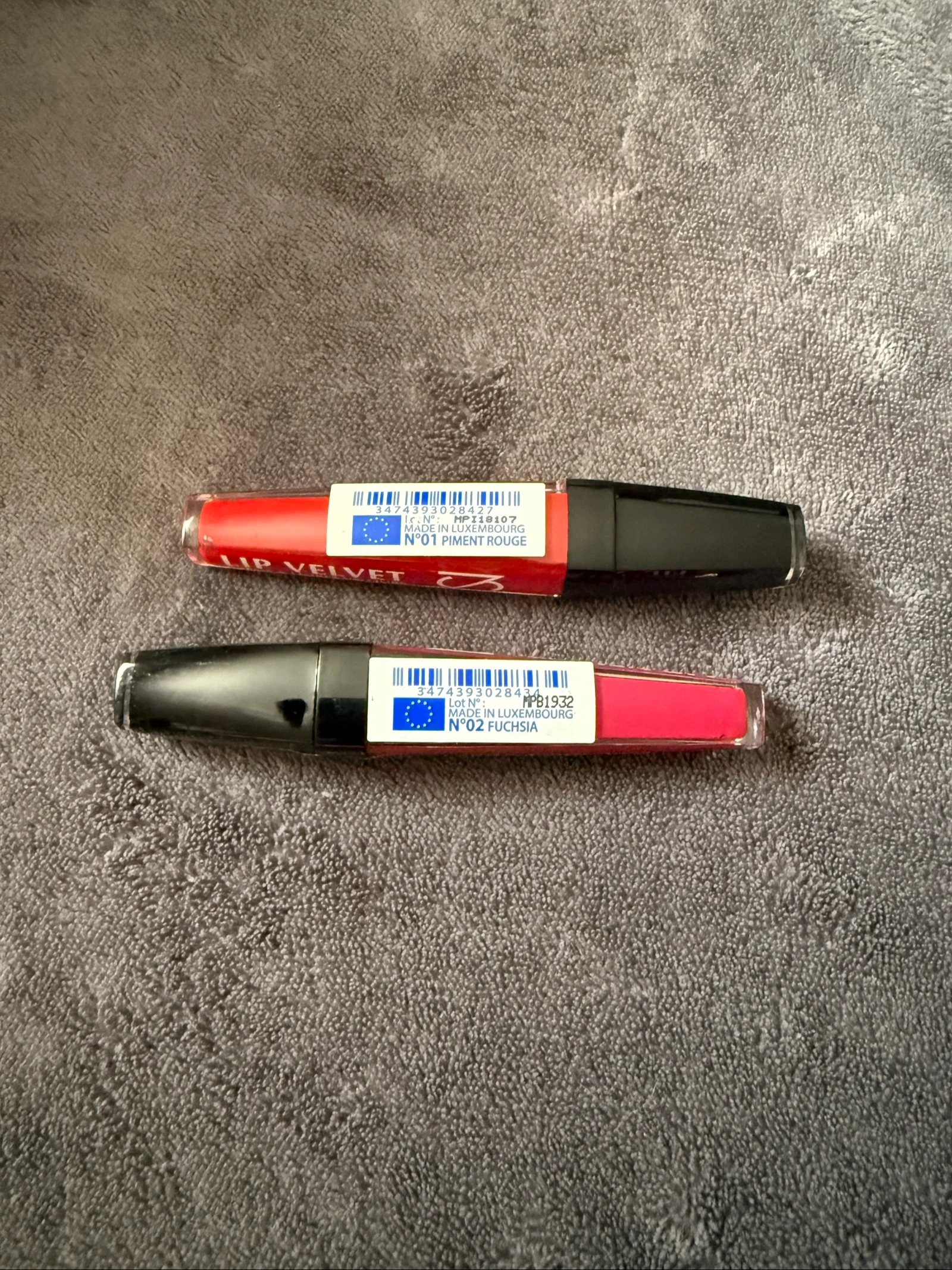 💄 Lot van 2 Lip Velvet lippenstiften – Nieuw 💄 – photo 4